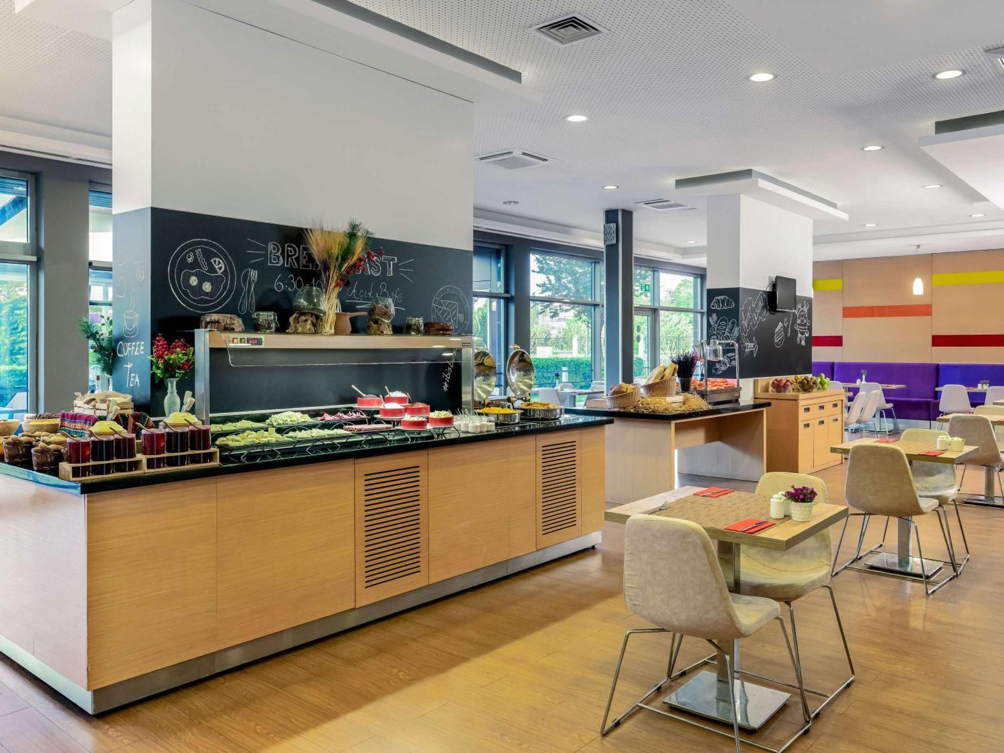 Ibis Hotel 3*