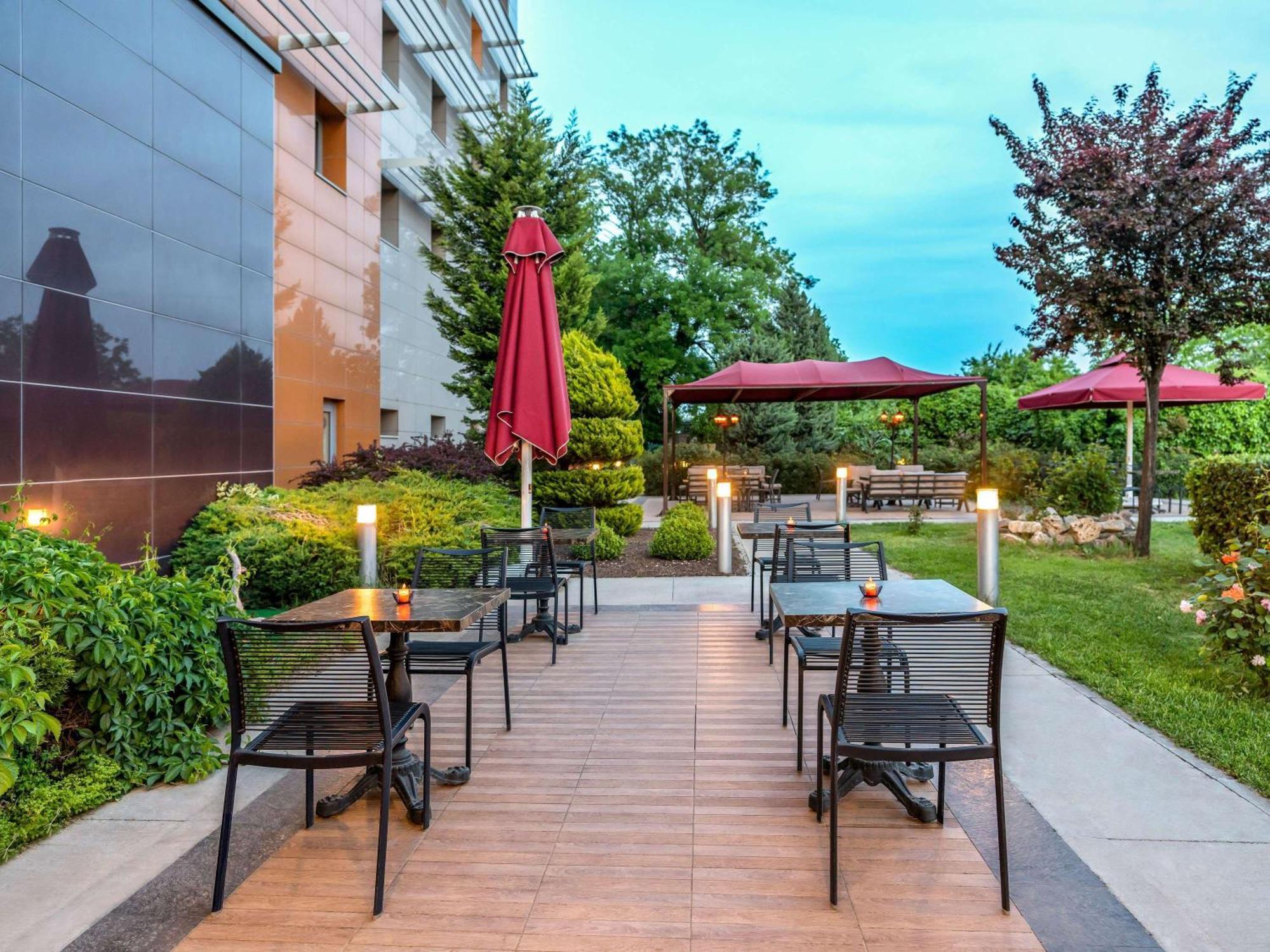 Ibis Hotel 3*